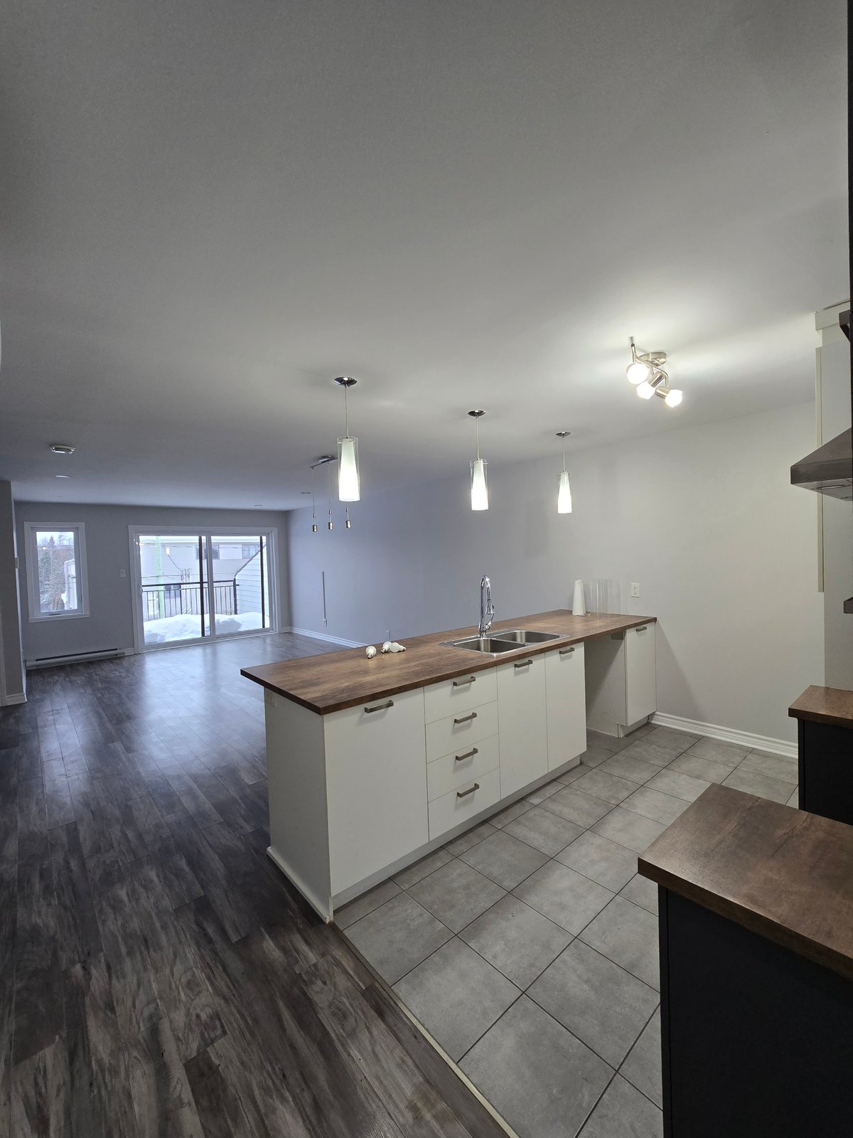 5.5 neuf à Granby - Secteur Mont-Brome avec balcon — photo 1