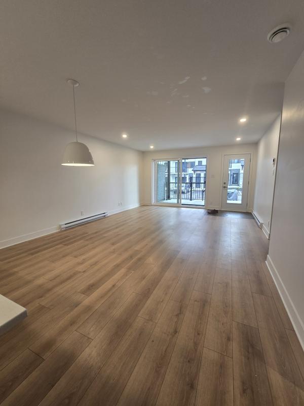 4½ neuf à Windsor - 2 mois gratuits et comptoirs de quartz