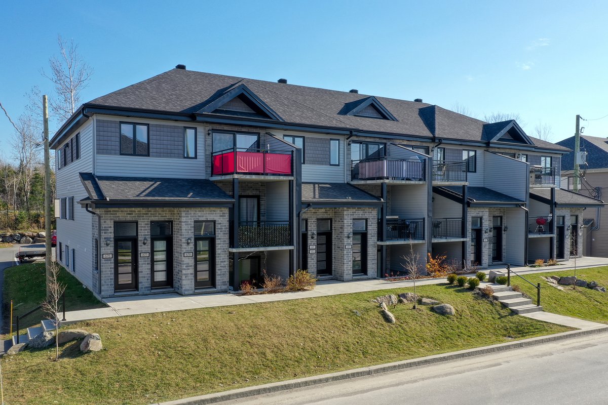 Grand 5.5 neuf à louer à Granby - Quartier Mont-Brome — photo 1